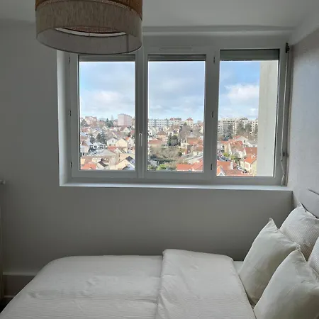 Bright With Panoramic Views Appartement Dijon