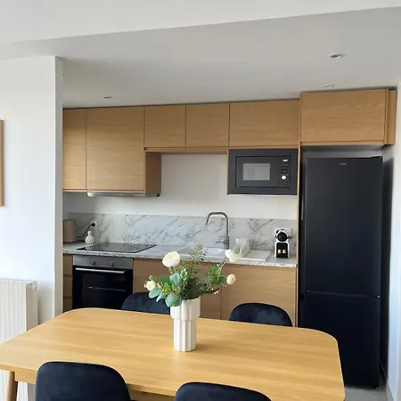 Bright With Panoramic Views *