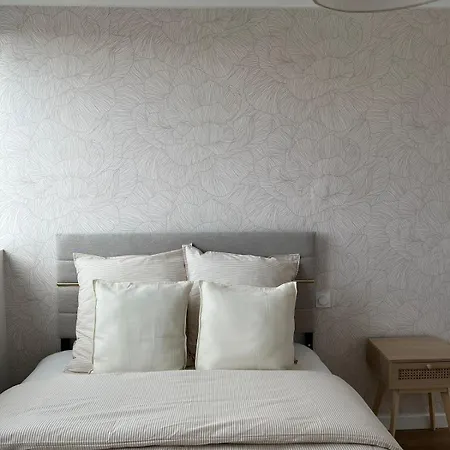 Bright With Panoramic Views * Dijon