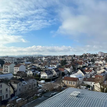 Bright With Panoramic Views *
